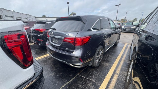 Acura MDX Vehicle Full-screen Gallery Image 12