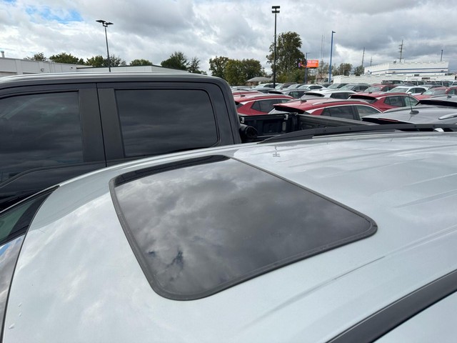 Toyota Sienna Vehicle Full-screen Gallery Image 13