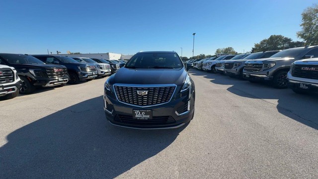 Cadillac XT5 Vehicle Full-screen Gallery Image 05