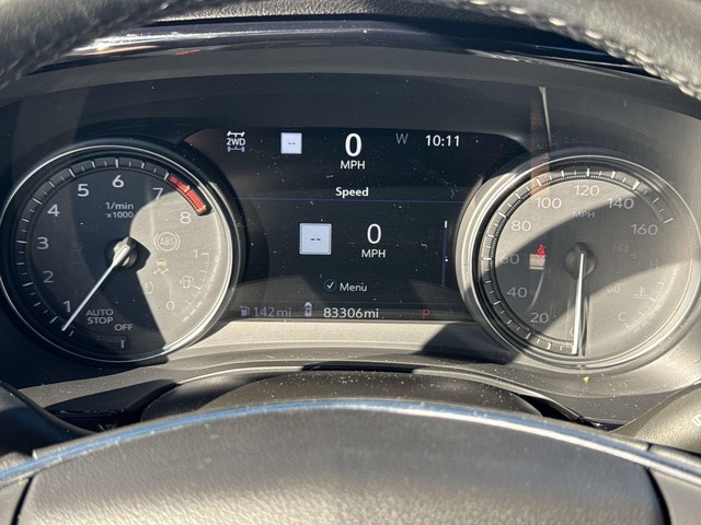 Cadillac XT5 Vehicle Full-screen Gallery Image 22
