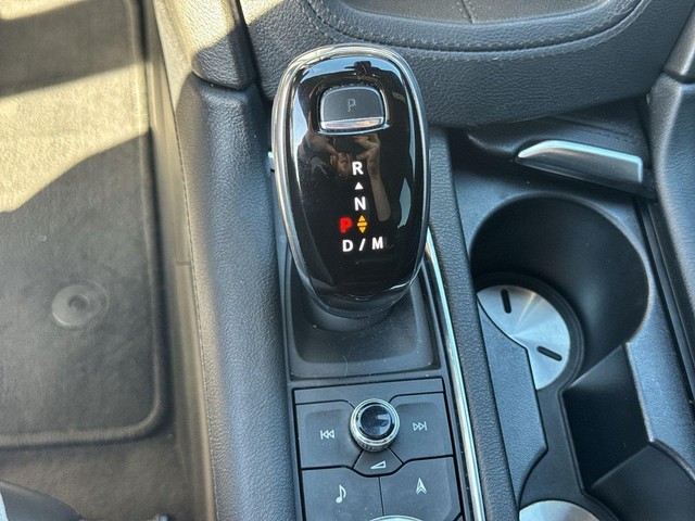 Cadillac XT5 Vehicle Full-screen Gallery Image 26