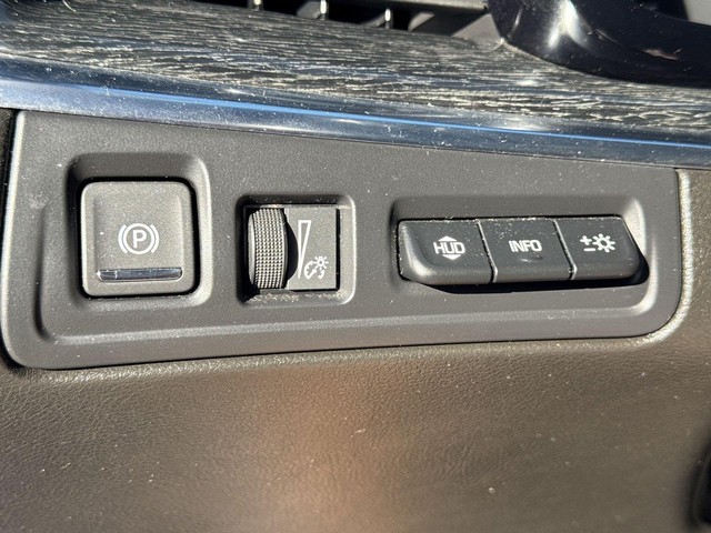 Cadillac XT5 Vehicle Full-screen Gallery Image 28