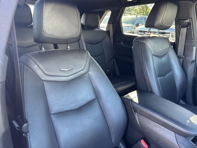 Cadillac XT5 Vehicle Full-screen Gallery Image 39