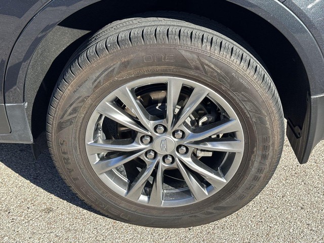 Cadillac XT5 Vehicle Full-screen Gallery Image 44