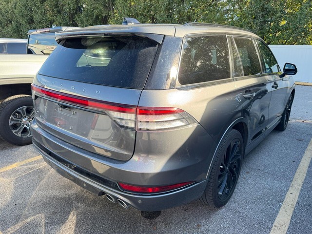 Lincoln Aviator Vehicle Full-screen Gallery Image 14