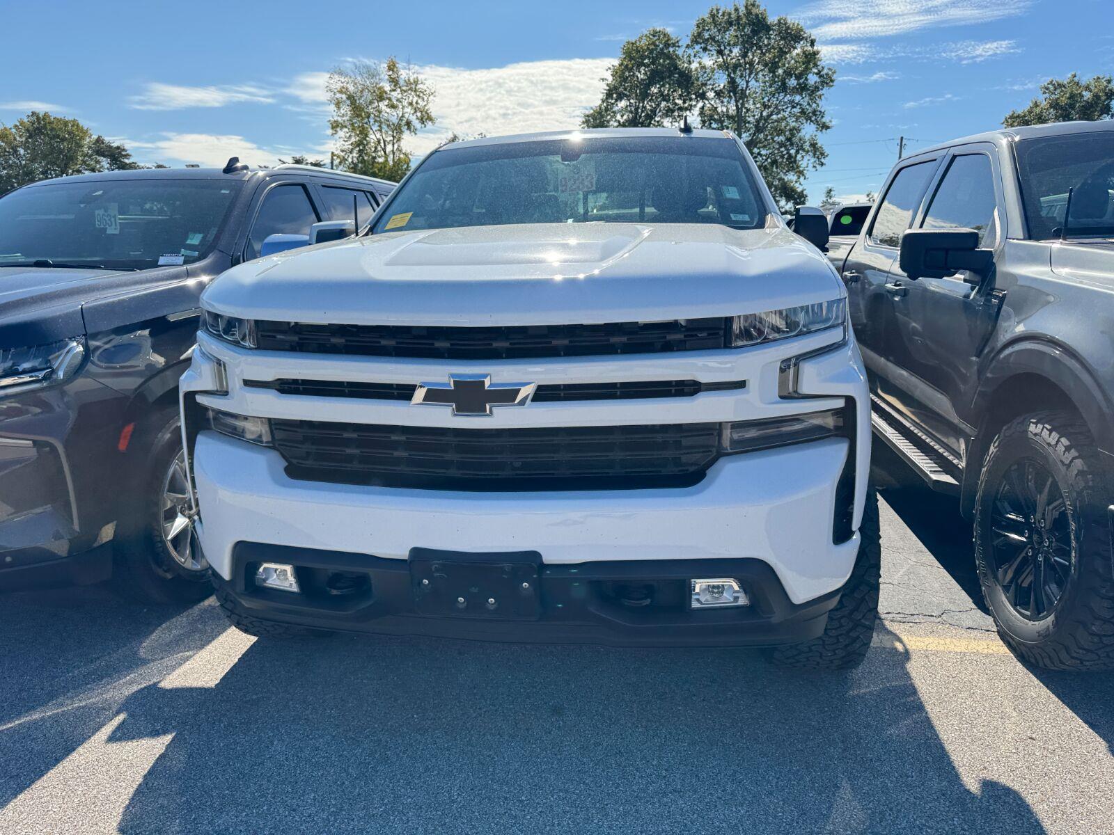 Chevrolet Silverado 1500 Vehicle Full-screen Gallery Image 05