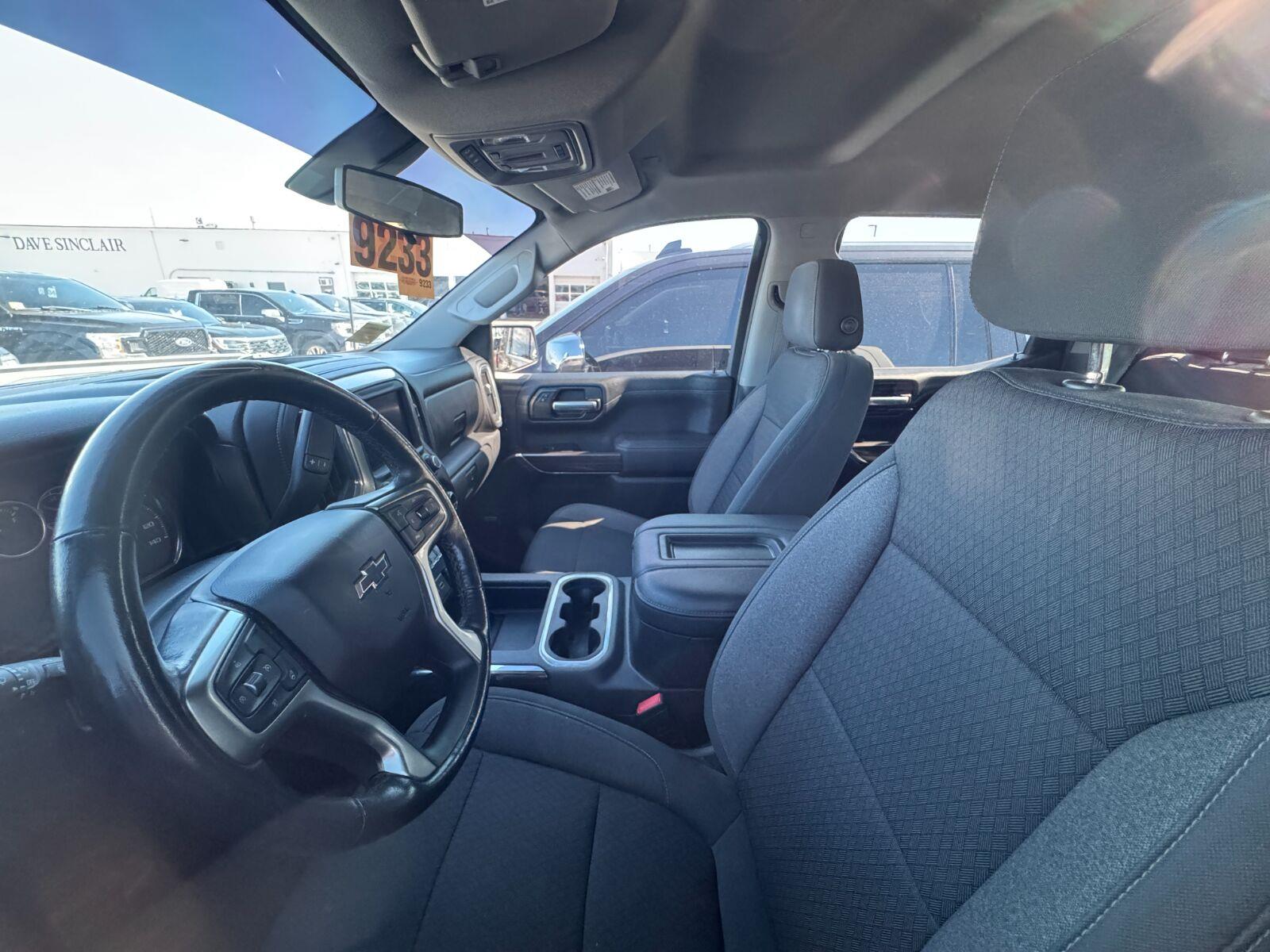 Chevrolet Silverado 1500 Vehicle Full-screen Gallery Image 20