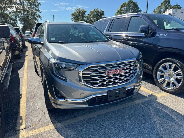 GMC Terrain Vehicle Full-screen Gallery Image 09