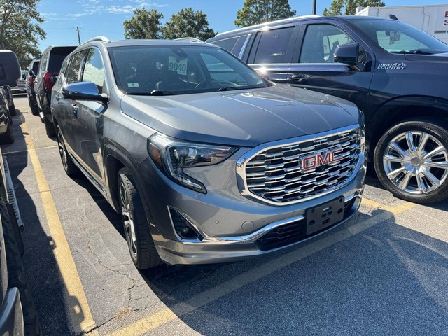 GMC Terrain Vehicle Full-screen Gallery Image 10