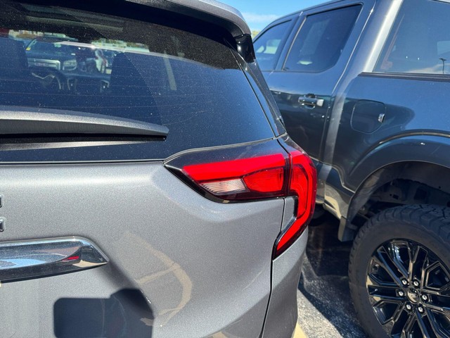 GMC Terrain Vehicle Full-screen Gallery Image 17