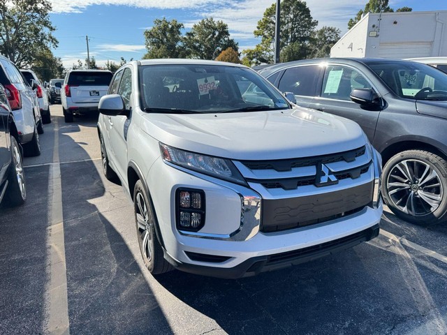 Mitsubishi Outlander Sport Vehicle Full-screen Gallery Image 10