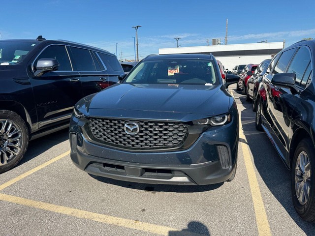 Mazda CX-50 Vehicle Full-screen Gallery Image 02