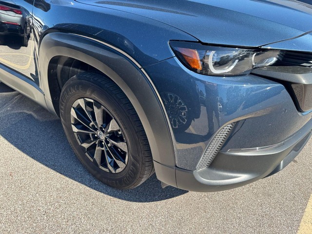 Mazda CX-50 Vehicle Full-screen Gallery Image 10