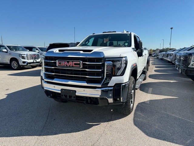 GMC Sierra 2500HD Vehicle Full-screen Gallery Image 02