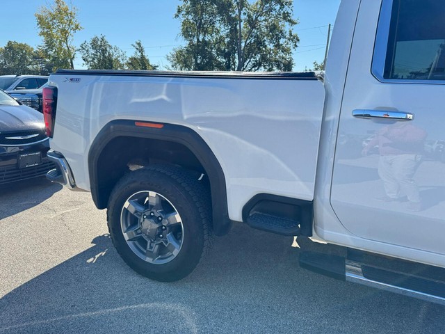 GMC Sierra 2500HD Vehicle Full-screen Gallery Image 14