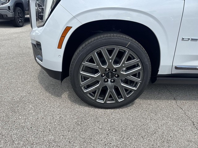GMC Yukon Vehicle Full-screen Gallery Image 10