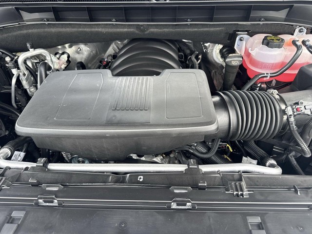 GMC Yukon Vehicle Full-screen Gallery Image 27
