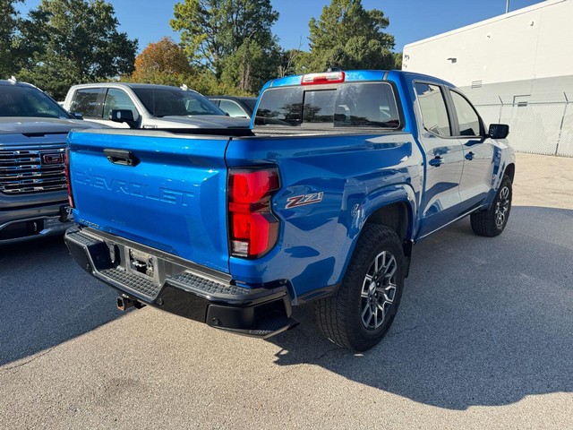 Chevrolet Colorado Vehicle Full-screen Gallery Image 15