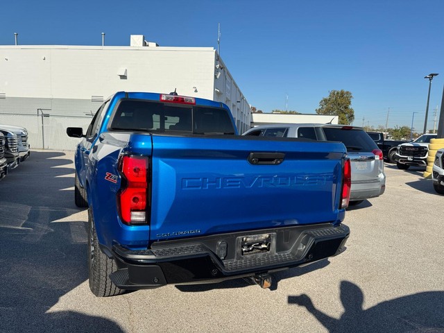 Chevrolet Colorado Vehicle Full-screen Gallery Image 17
