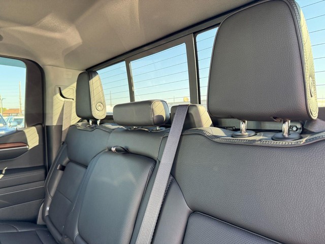 GMC Sierra 1500 Vehicle Full-screen Gallery Image 23