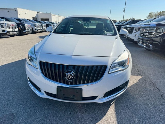 Buick Regal Vehicle Full-screen Gallery Image 03