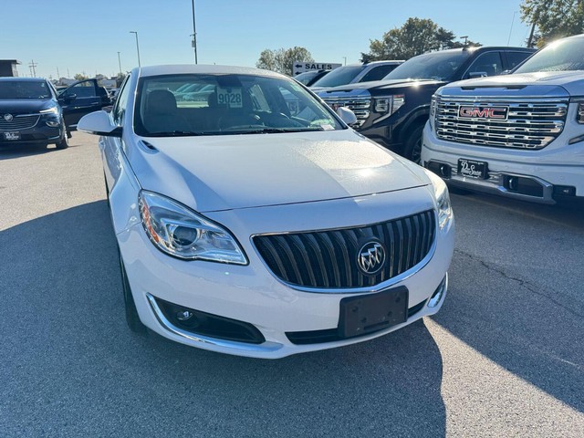 Buick Regal Vehicle Full-screen Gallery Image 05