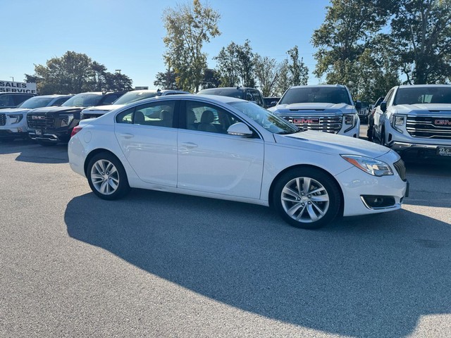 Buick Regal Vehicle Full-screen Gallery Image 09