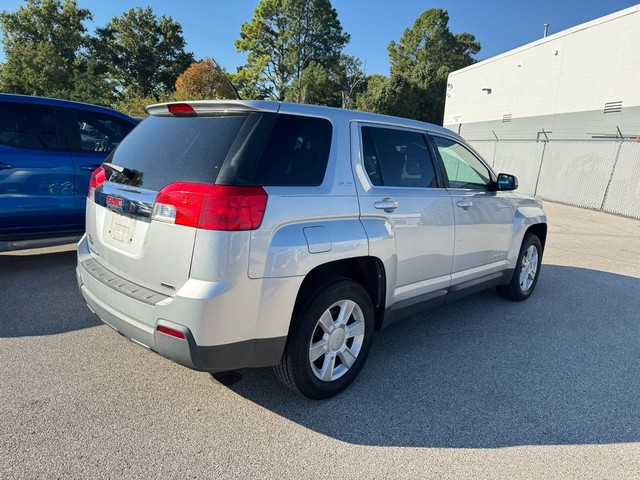GMC Terrain Vehicle Full-screen Gallery Image 11