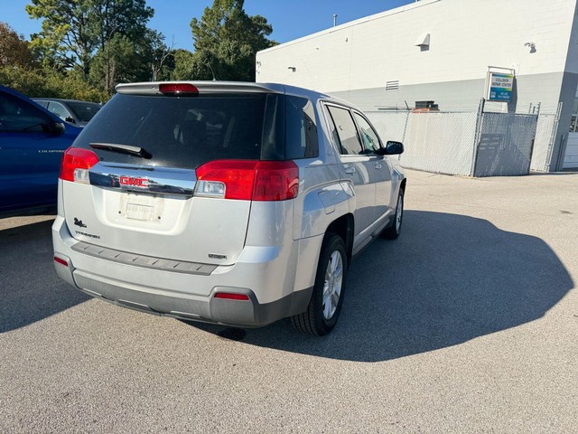 GMC Terrain Vehicle Full-screen Gallery Image 13