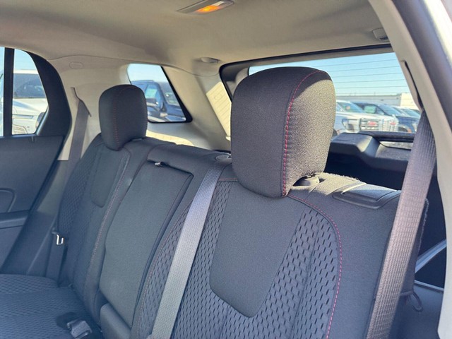 GMC Terrain Vehicle Full-screen Gallery Image 20