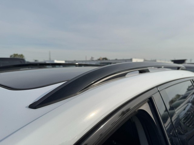 GMC Terrain Vehicle Full-screen Gallery Image 11