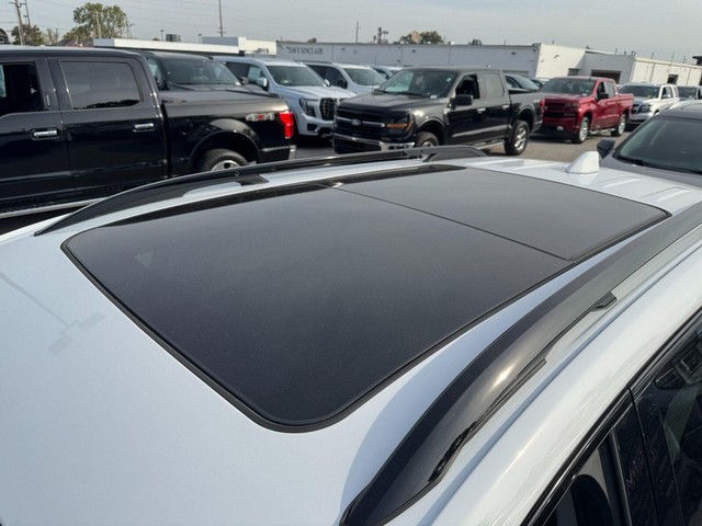 GMC Terrain Vehicle Full-screen Gallery Image 13