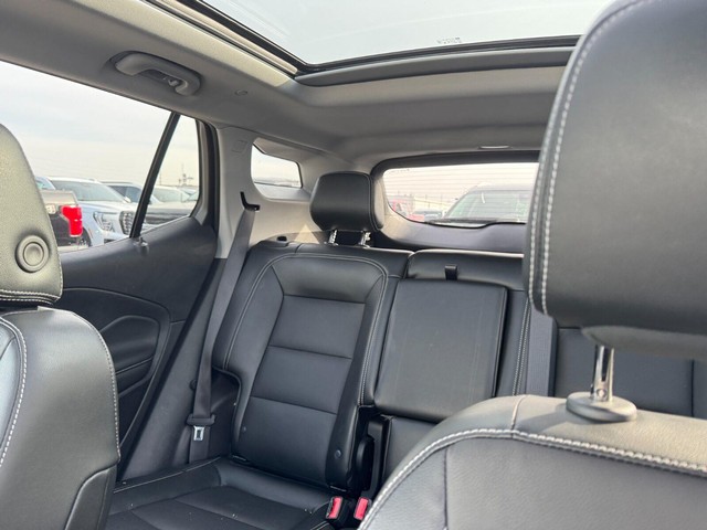 GMC Terrain Vehicle Full-screen Gallery Image 15