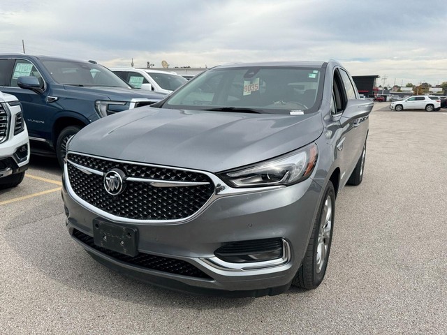 Buick Enclave Vehicle Full-screen Gallery Image 02