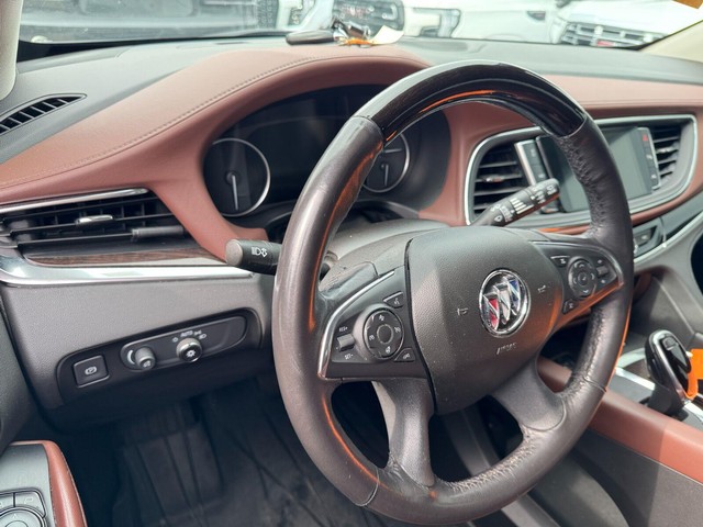 Buick Enclave Vehicle Full-screen Gallery Image 18