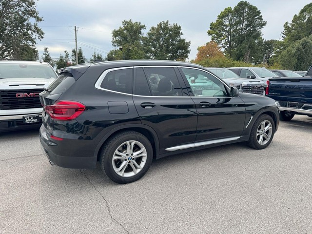 BMW X3 Vehicle Full-screen Gallery Image 03