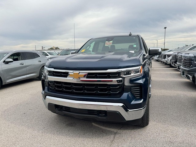 Chevrolet Silverado 1500 Vehicle Full-screen Gallery Image 02