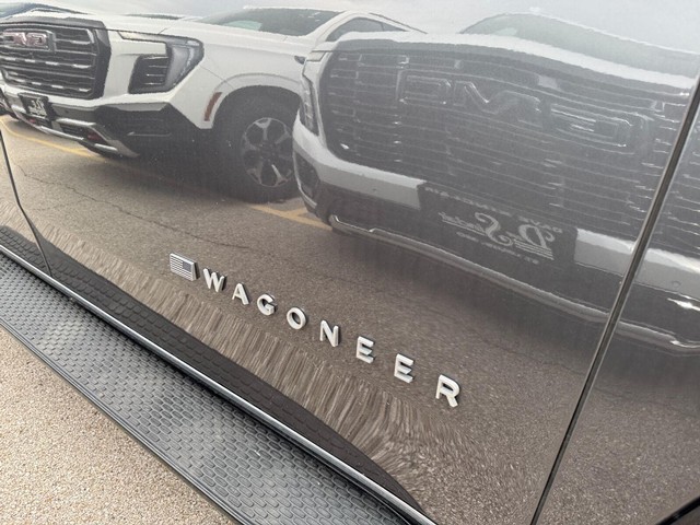 Jeep Wagoneer Vehicle Full-screen Gallery Image 06
