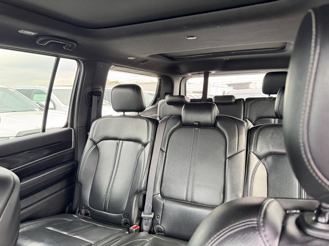 Jeep Wagoneer Vehicle Full-screen Gallery Image 13