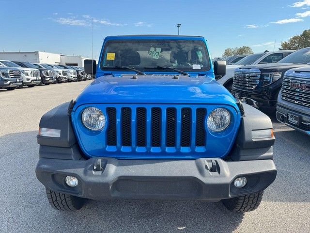 Jeep Wrangler Vehicle Full-screen Gallery Image 02