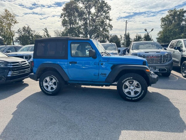 Jeep Wrangler Vehicle Full-screen Gallery Image 06