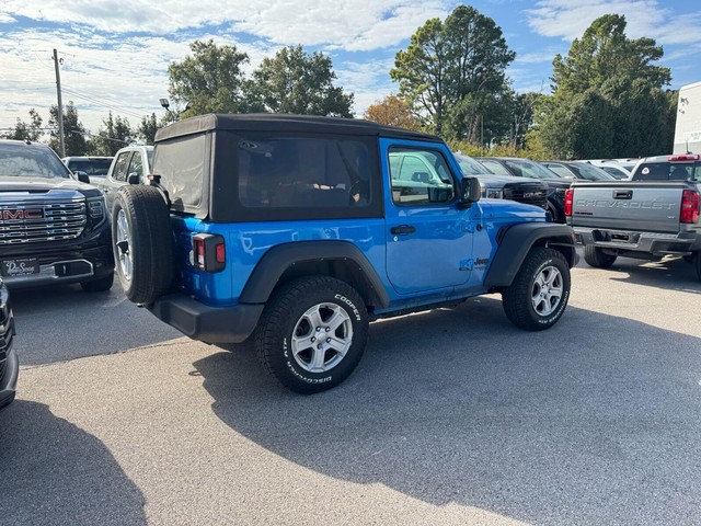 Jeep Wrangler Vehicle Full-screen Gallery Image 09