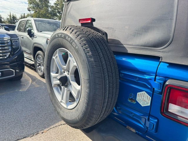 Jeep Wrangler Vehicle Full-screen Gallery Image 11