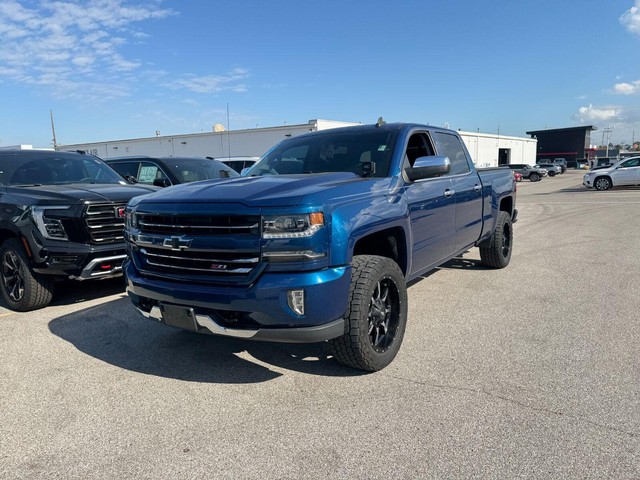 Chevrolet Silverado 1500 Vehicle Full-screen Gallery Image 02