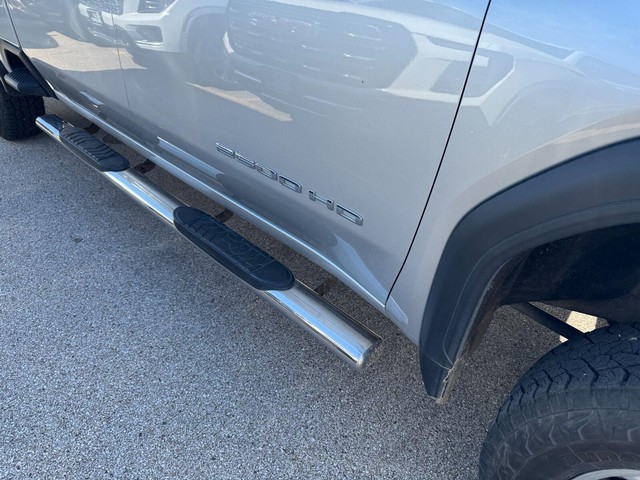 GMC Sierra 2500HD Vehicle Full-screen Gallery Image 09