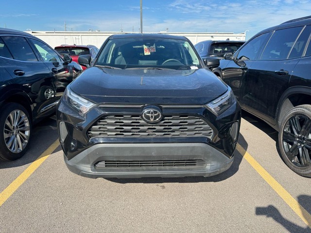 Toyota RAV4 Vehicle Full-screen Gallery Image 05
