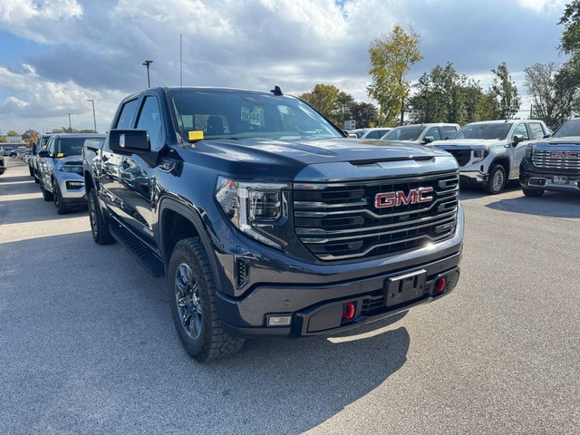 GMC Sierra 1500 Vehicle Full-screen Gallery Image 03