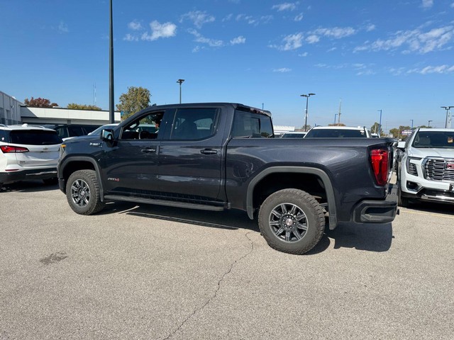 GMC Sierra 1500 Vehicle Full-screen Gallery Image 14