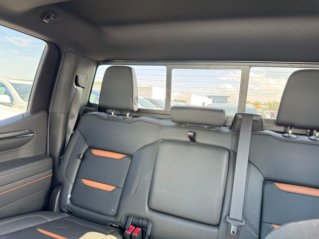 GMC Sierra 1500 Vehicle Full-screen Gallery Image 17
