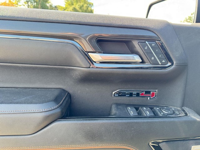 GMC Sierra 1500 Vehicle Full-screen Gallery Image 19